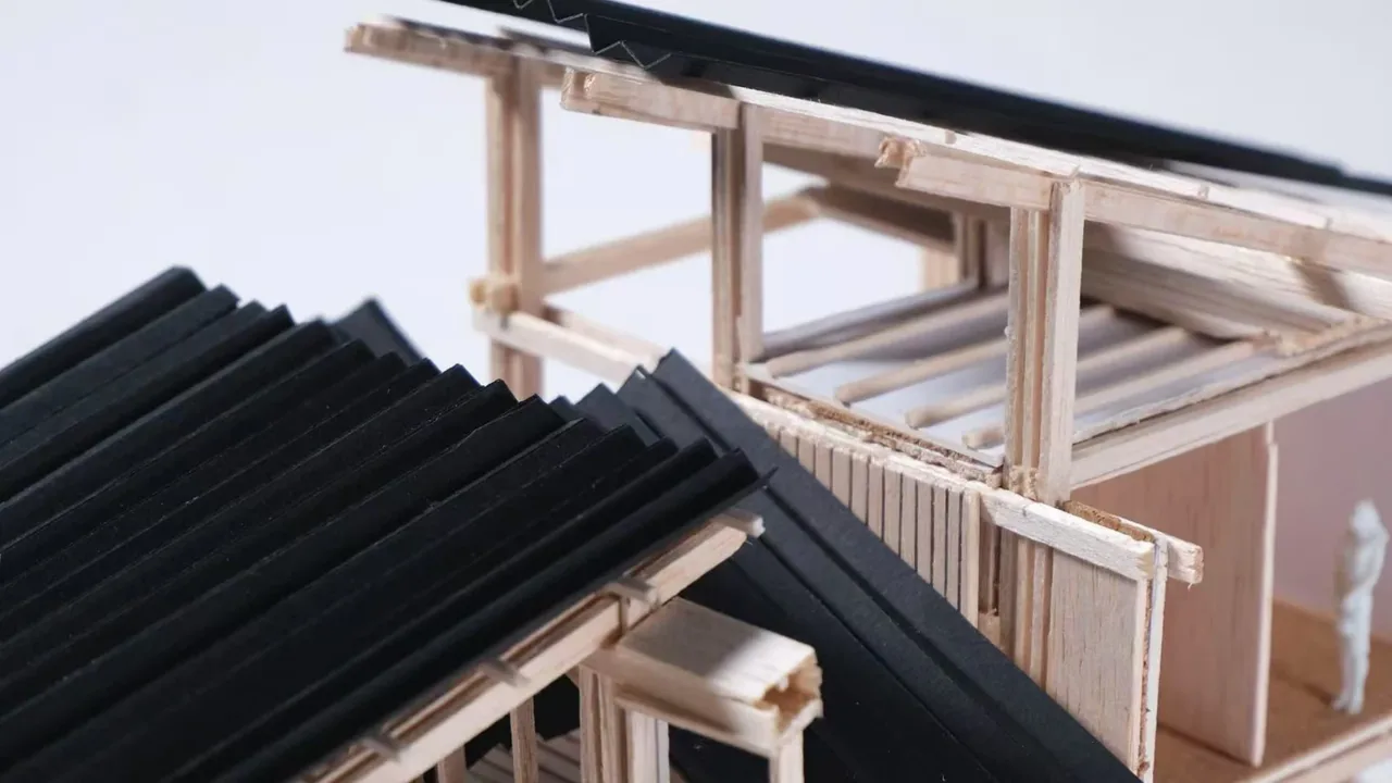 1:50 实体模型中的结构与空间。 / Structure and space in the 1:50 physical model.